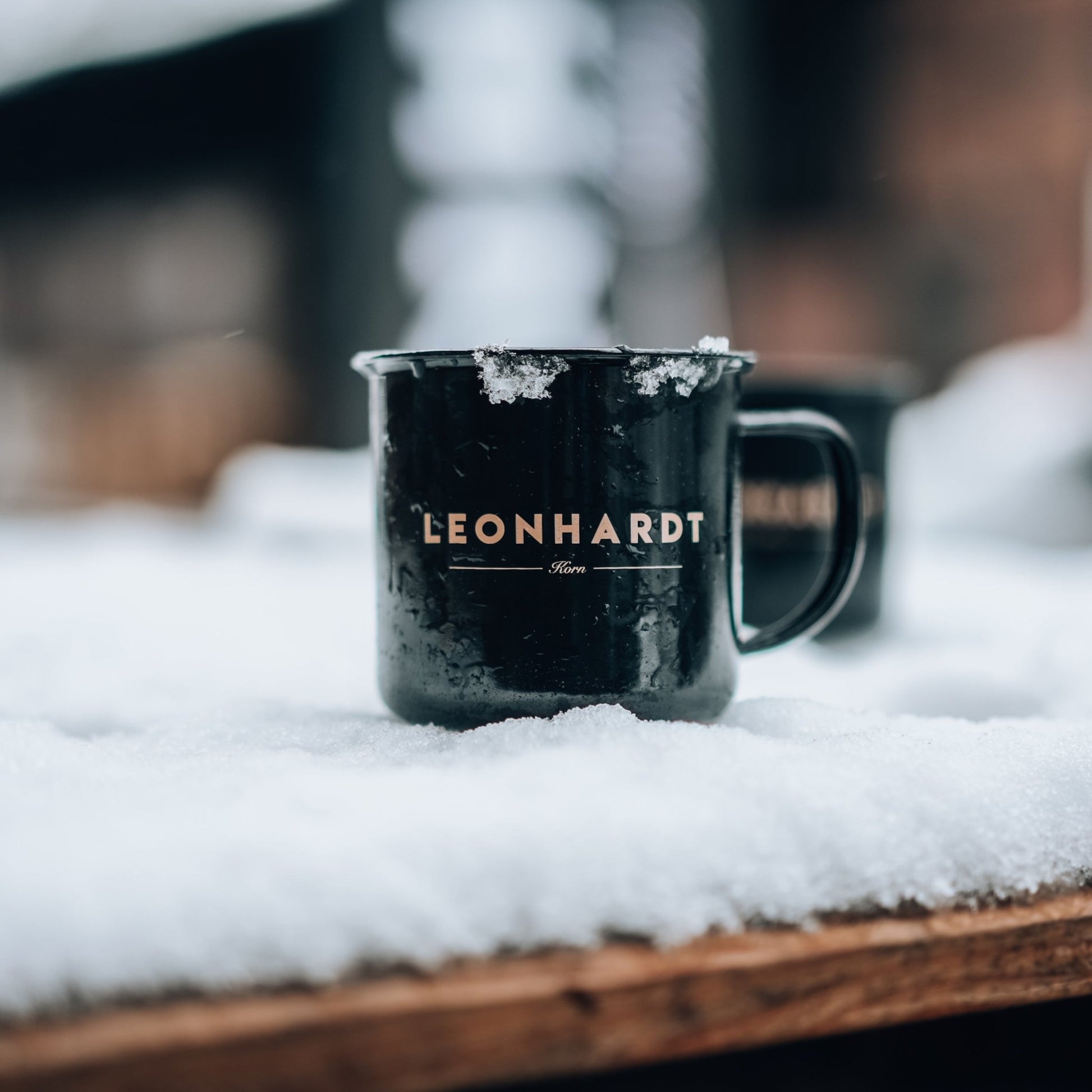 Leonhardt Korn // Emaille Becher - Leonhardt Korn