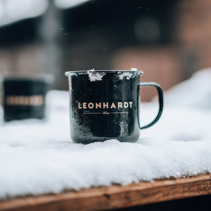Leonhardt Korn // Emaille Becher - Leonhardt Korn